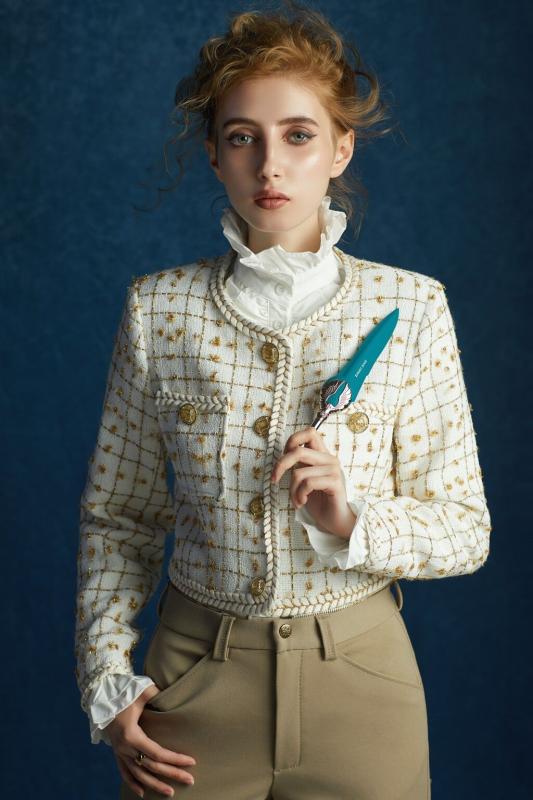 SO6557 Вишуканий вібратор Knight Jenay FLOWERS & SWORD, маска, стрічка та лубрикант у комплекті