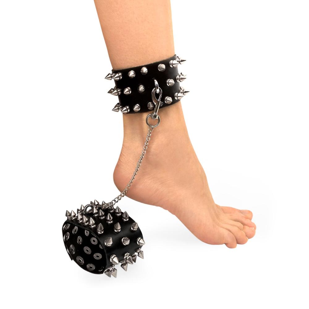 SO7367 Поножі з шипами з натуральної шкіри Art of Sex, колір чорний