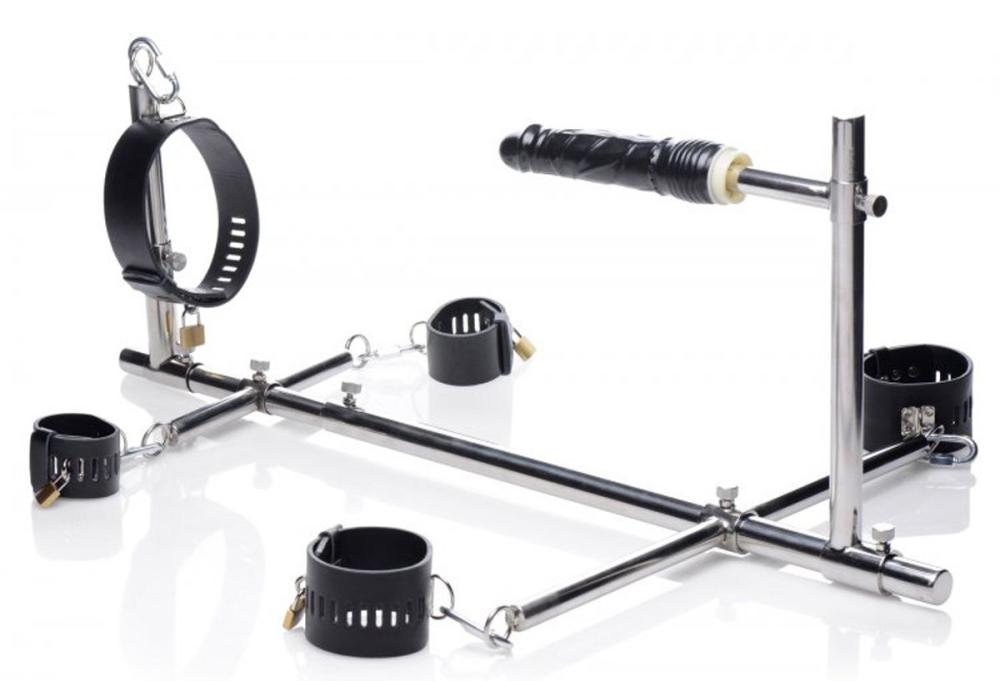 SO4422 Конструкция для фиксации с фаллоимитатором Imprisoned Metal Stockade with Dildo