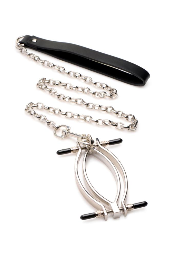 SO8797 Затискач для статевих губ з повідцем Master Series Pussy Tugger Adjustable Vagina Clamp with Chain